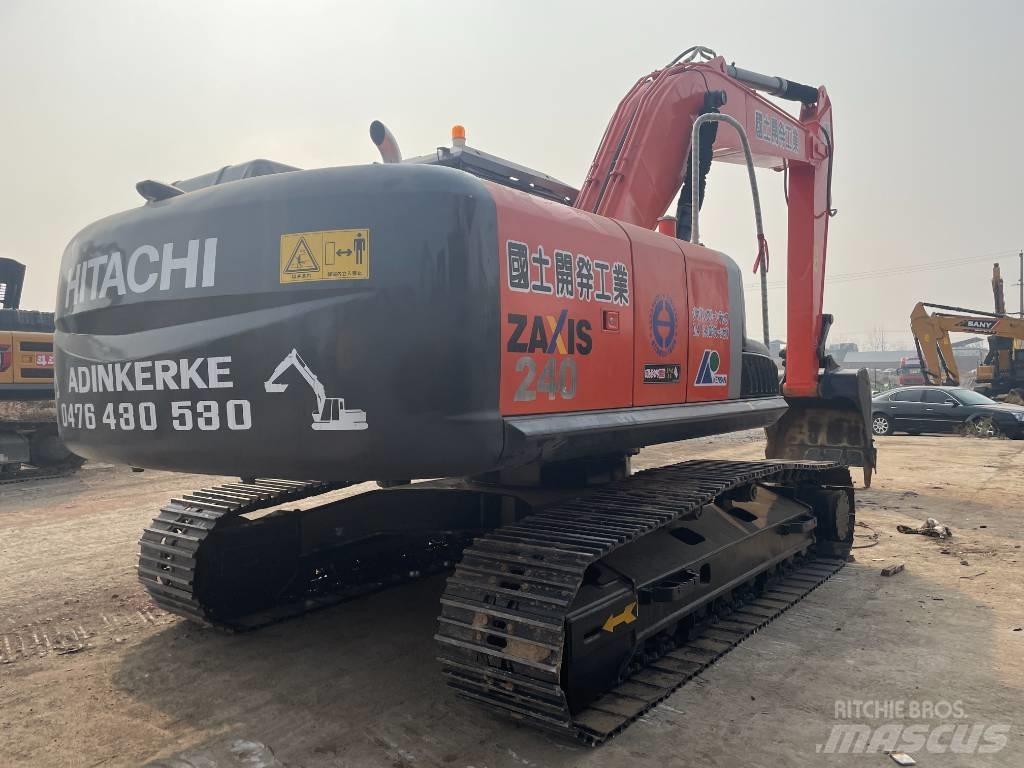 Hitachi 240 중형굴삭기 7톤-28톤
