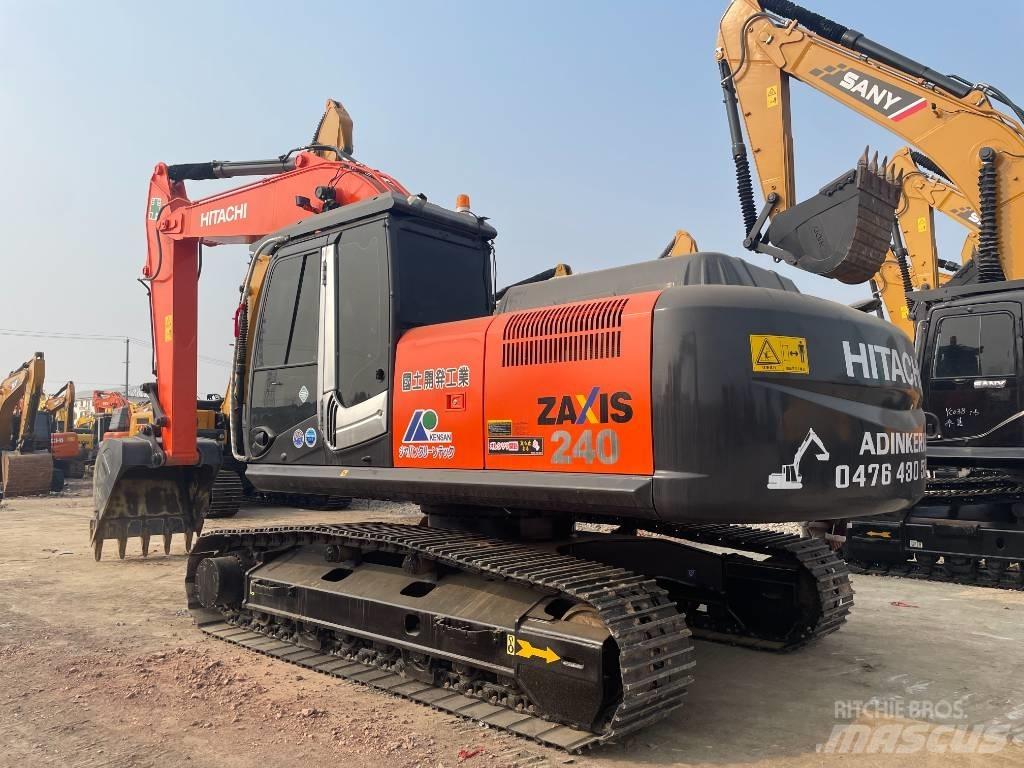 Hitachi 240 중형굴삭기 7톤-28톤