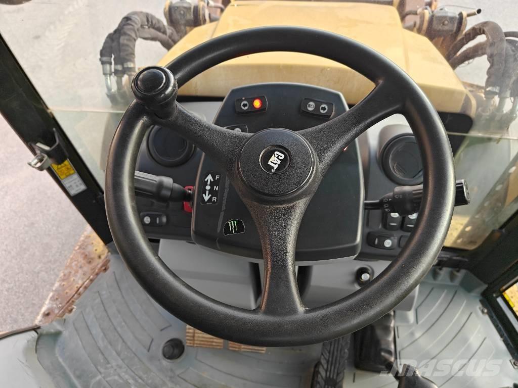 CAT 428 F 백호로더