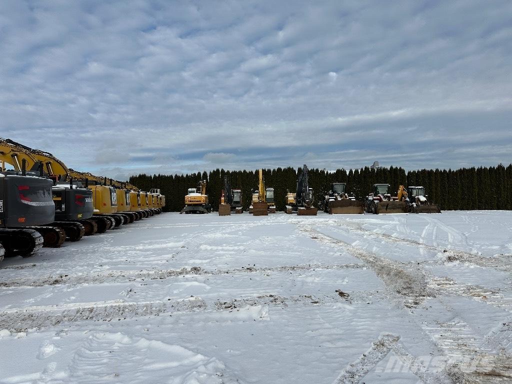 Komatsu PC 210 LC-11 대형 굴삭기 29톤 이상