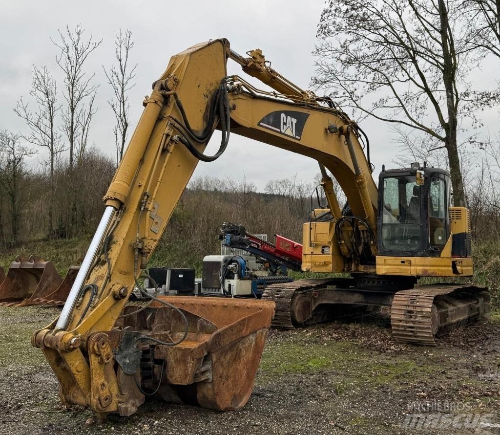 CAT 321 C LCR 대형 굴삭기 29톤 이상