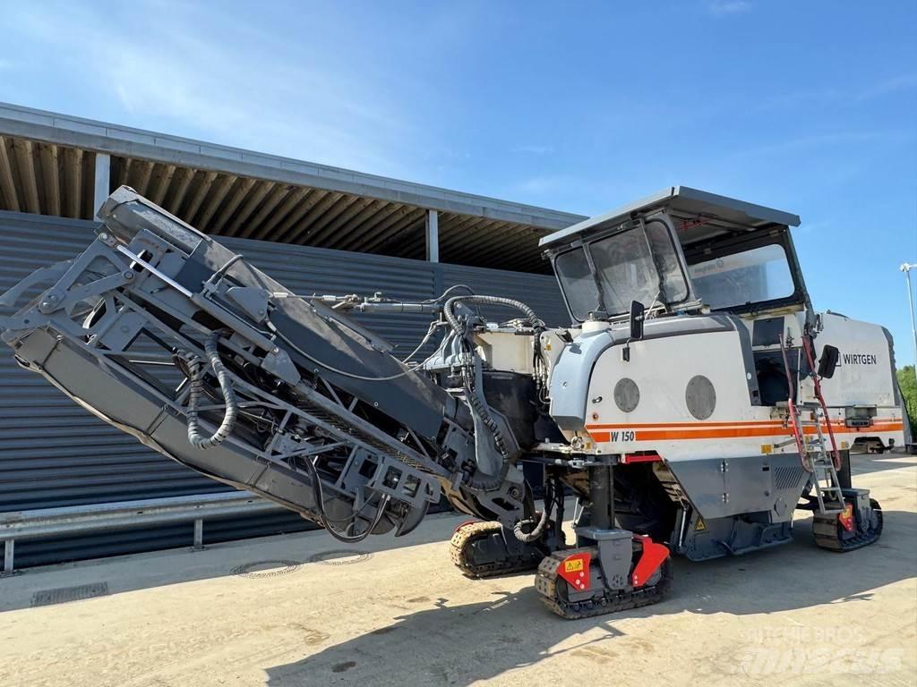 Wirtgen W 150 아스팔트 콜드 밀링 기계