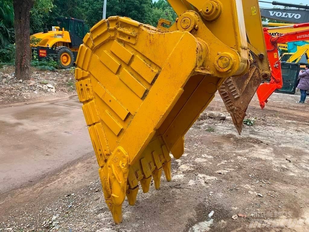CAT 323 D L 대형 굴삭기 29톤 이상
