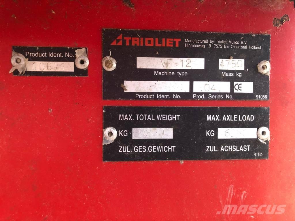 Trioliet VF-12 사료 공급기