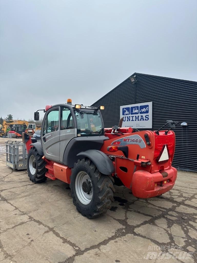 Manitou MT1440 텔러 핸들러