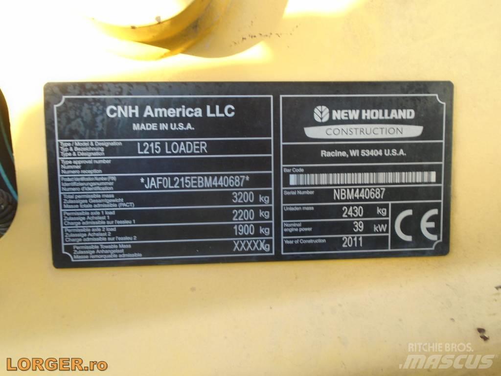 New Holland L 215  스키드로더