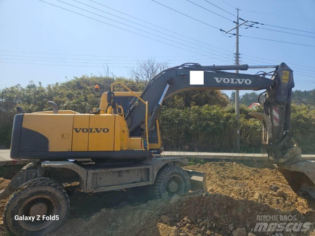 Volvo EW145BP  휠 굴삭기