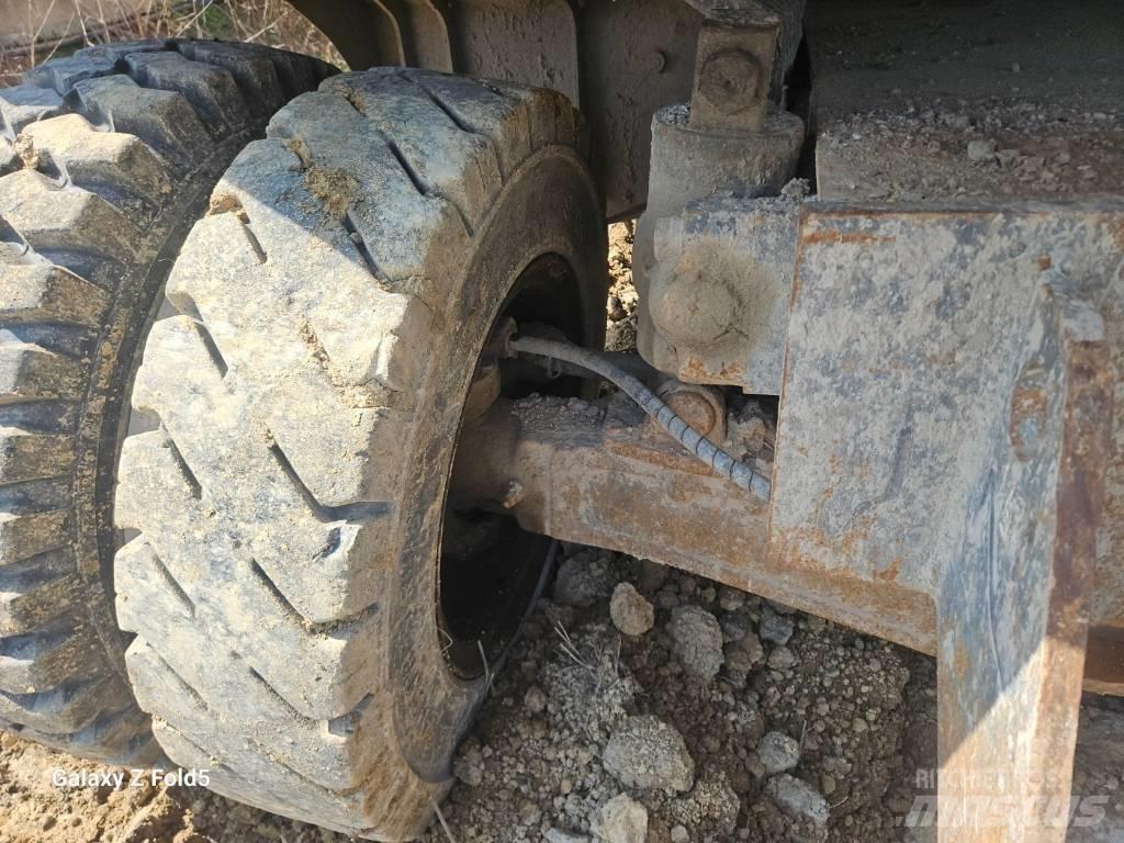 Volvo EW145BP  휠 굴삭기