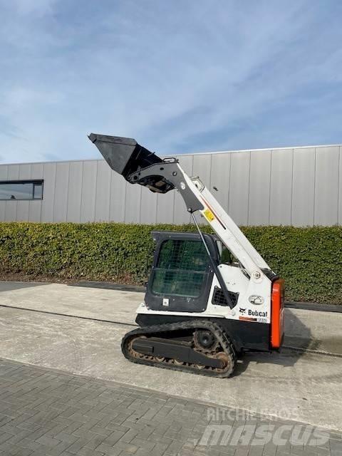 Bobcat T 450  스키드로더