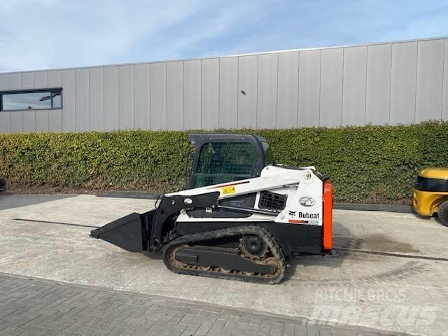 Bobcat T 450  스키드로더