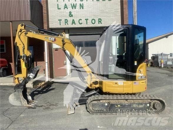 CAT 303.5E2 CR 소형 굴삭기 7톤 미만