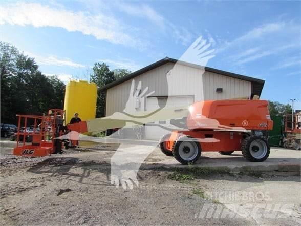 JLG 600S 견인식 전동이동 리프트