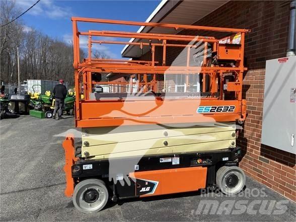 JLG ES2632 가위형 리프트