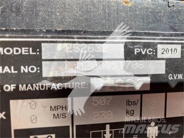 JLG ES2632 가위형 리프트