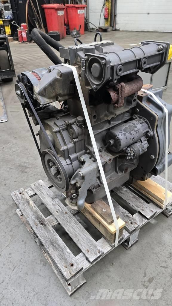 Deutz F2M1011 엔진