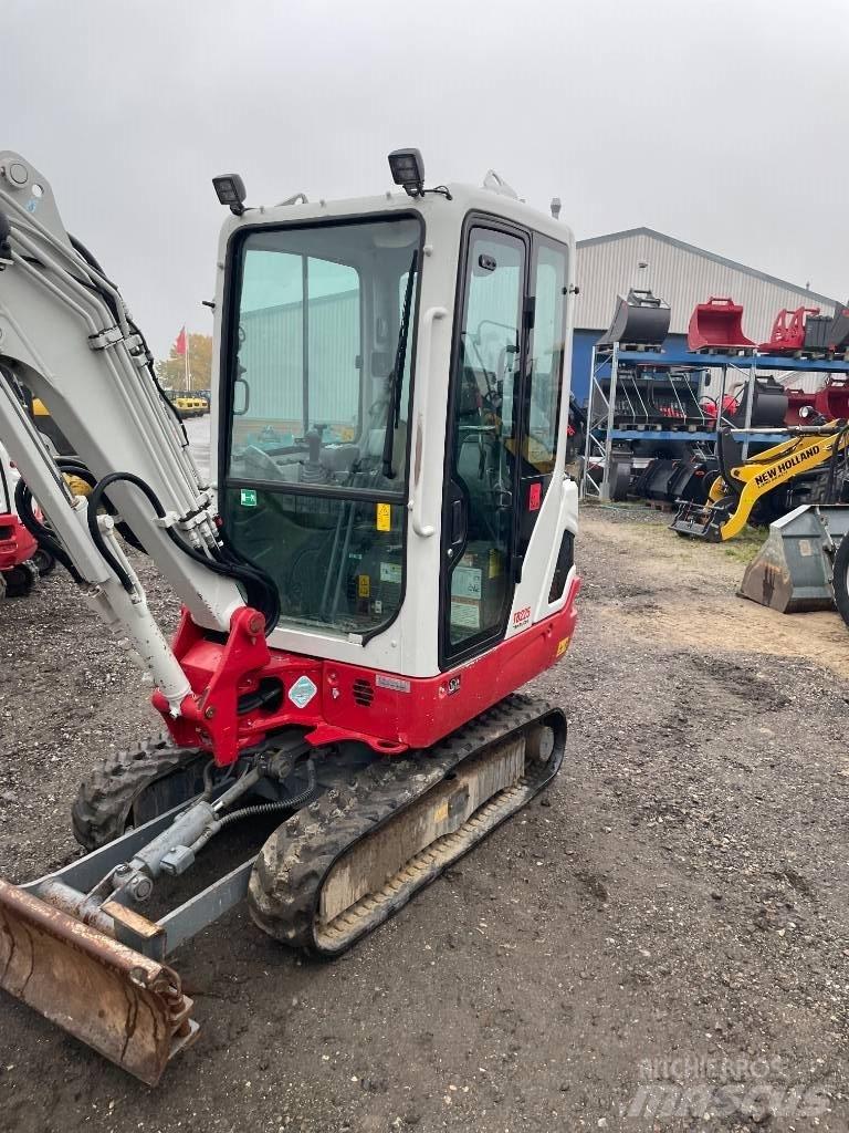 Takeuchi TB 225 소형 굴삭기 7톤 미만
