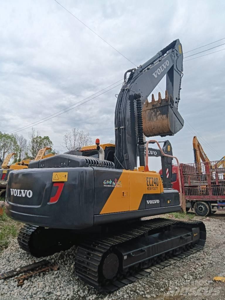 Volvo EC 240 대형 굴삭기 29톤 이상