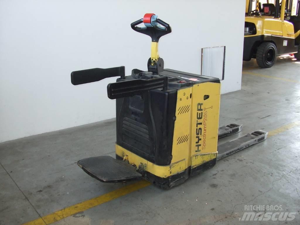 Hyster P2.0S 로우 리프터(승강대 포함)