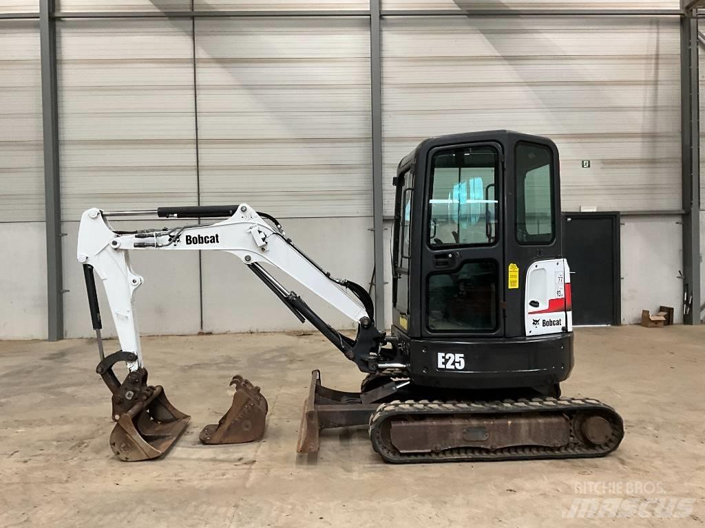 Bobcat E 25 소형 굴삭기 7톤 미만