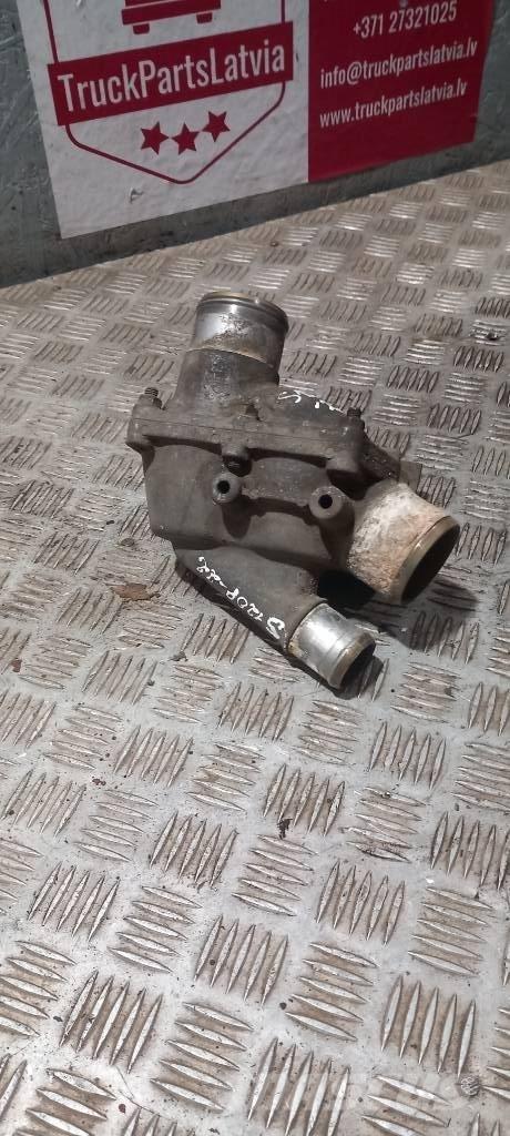 Scania 94 D.  1381494 라디에이터