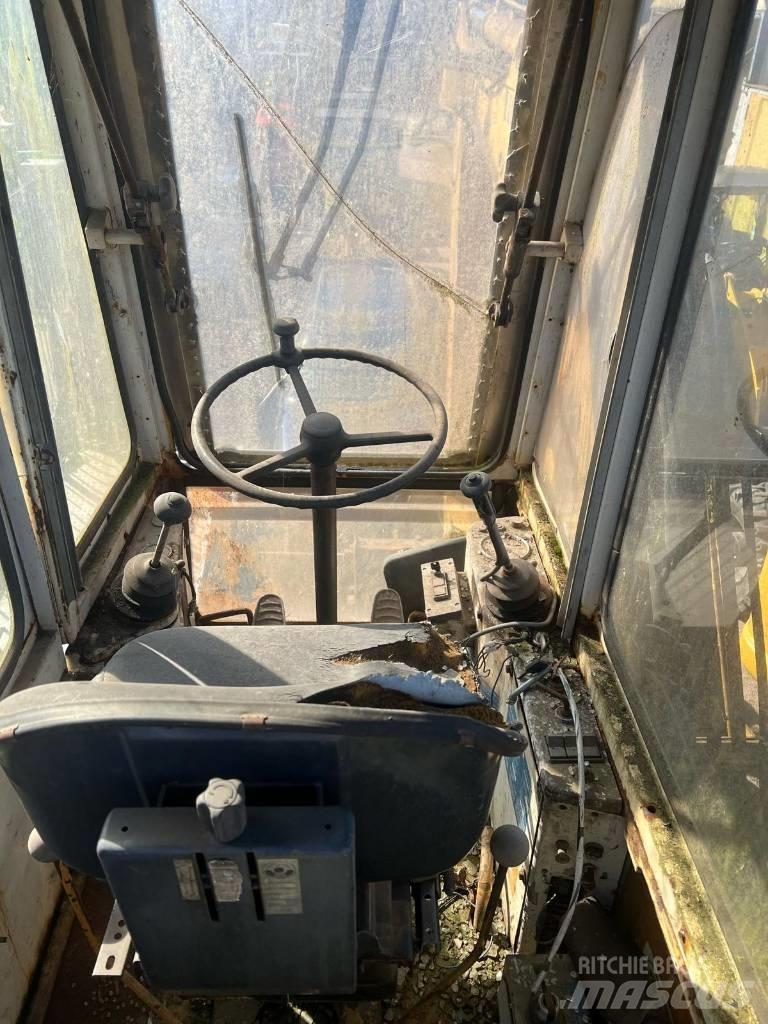 Liebherr 7951  휠 굴삭기