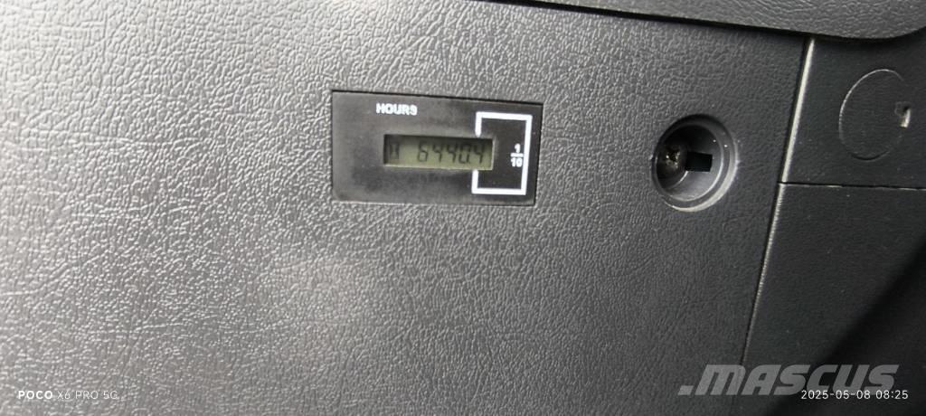 Hyundai HW 140  휠 굴삭기