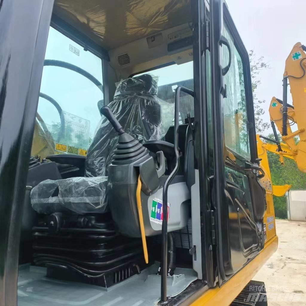 CAT 320 D 2 중형굴삭기 7톤-28톤