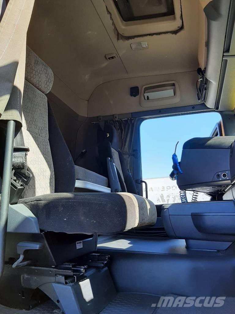 Scania R 520 커튼사이더 트럭