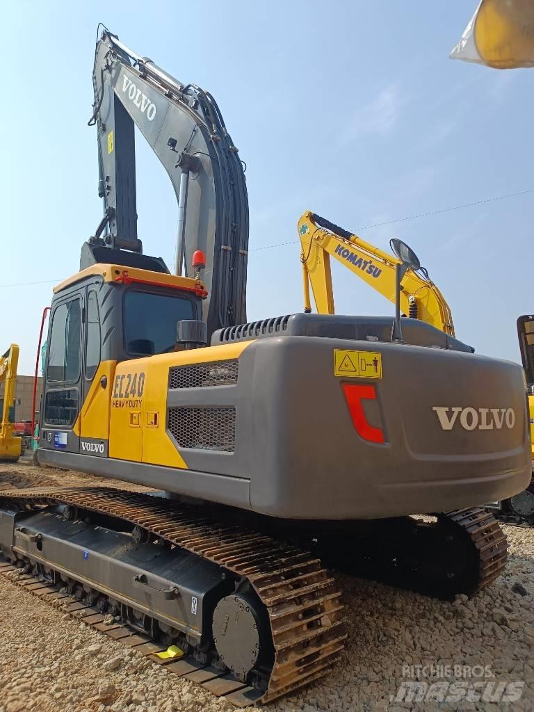 Volvo EC 240 대형 굴삭기 29톤 이상