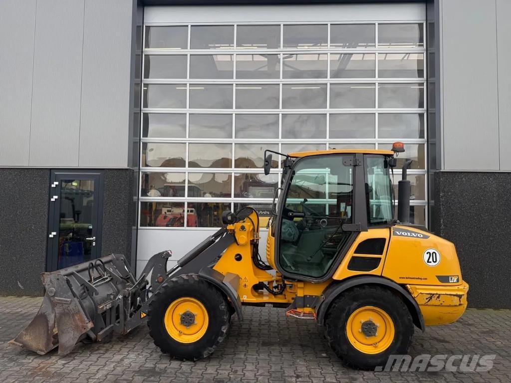 Volvo L20F  휠로우더