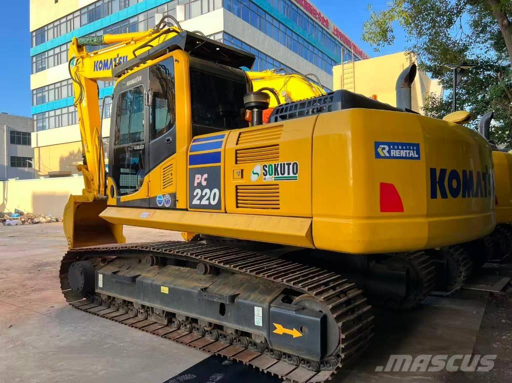 Komatsu PC220-8 중형굴삭기 7톤-28톤
