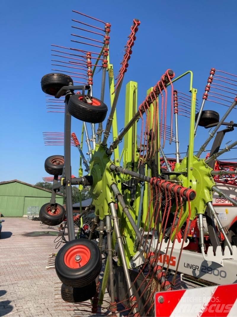 CLAAS Liner 2900 수확기