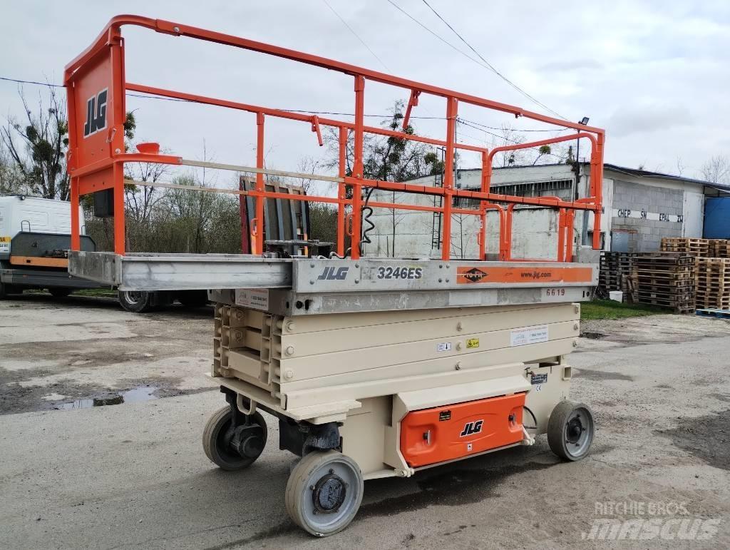 JLG 3246 ES 가위형 리프트