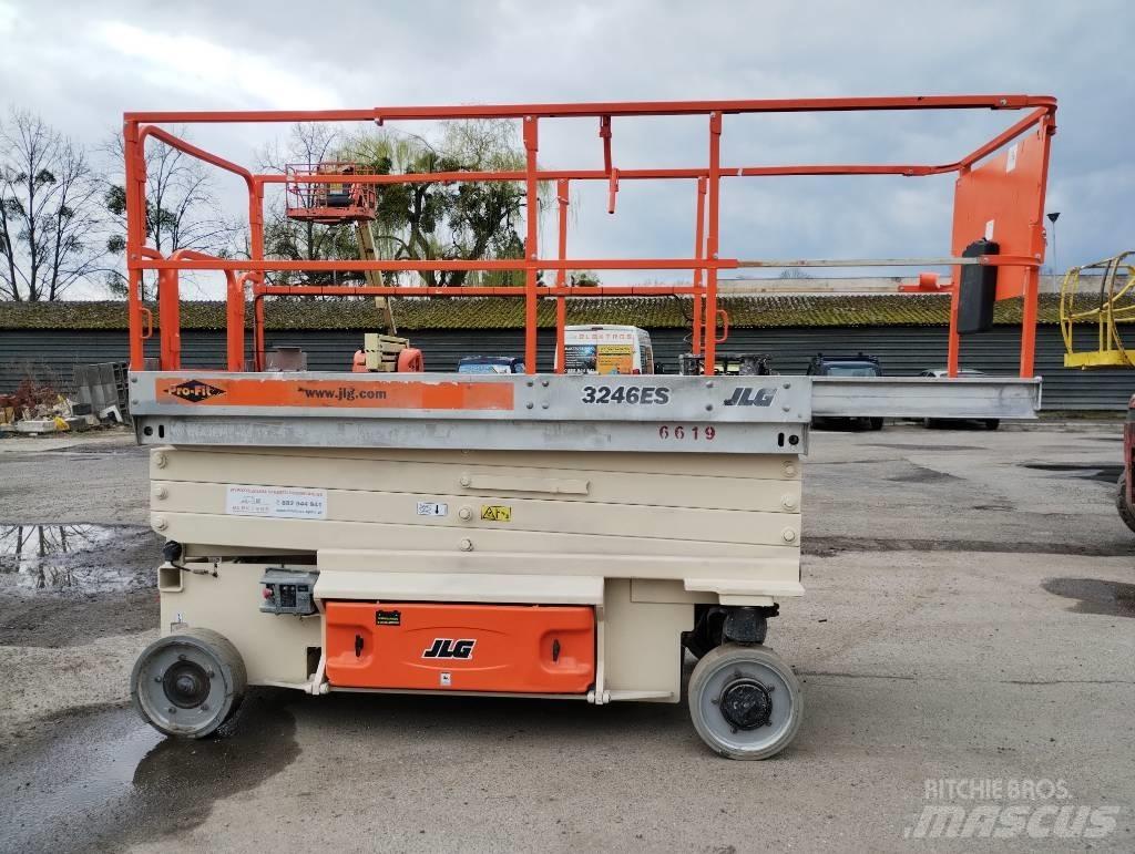JLG 3246 ES 가위형 리프트
