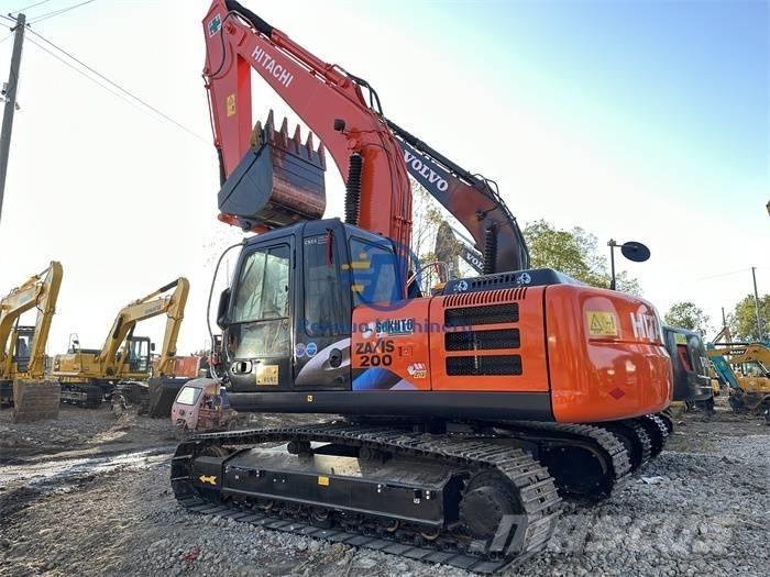 Hitachi ZX 200 대형 굴삭기 29톤 이상