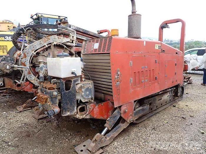 Ditch Witch JT4020 도로 굴착기