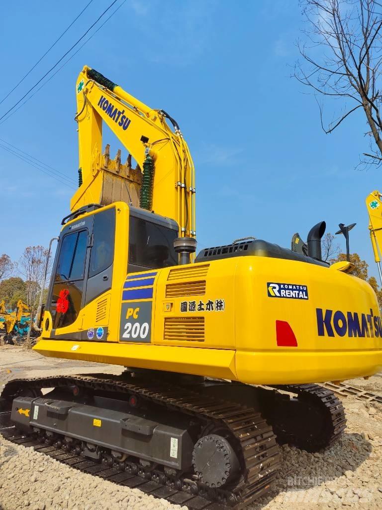 Komatsu PC 200 대형 굴삭기 29톤 이상