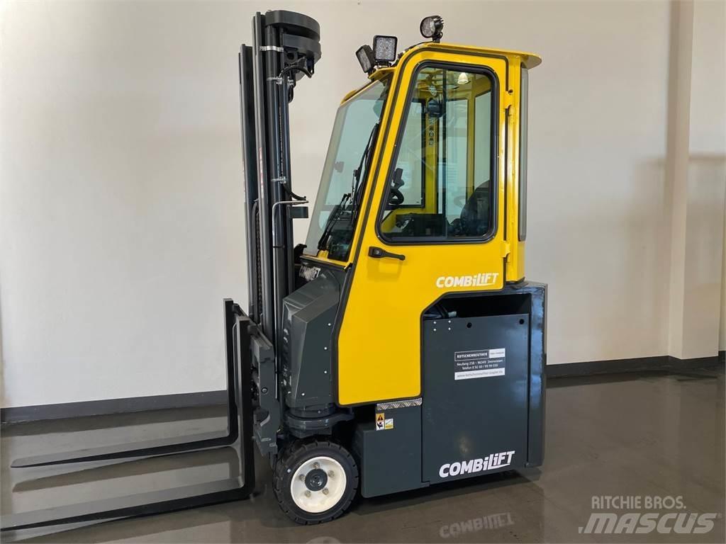 Combilift CBE3000 4방향 리치트럭