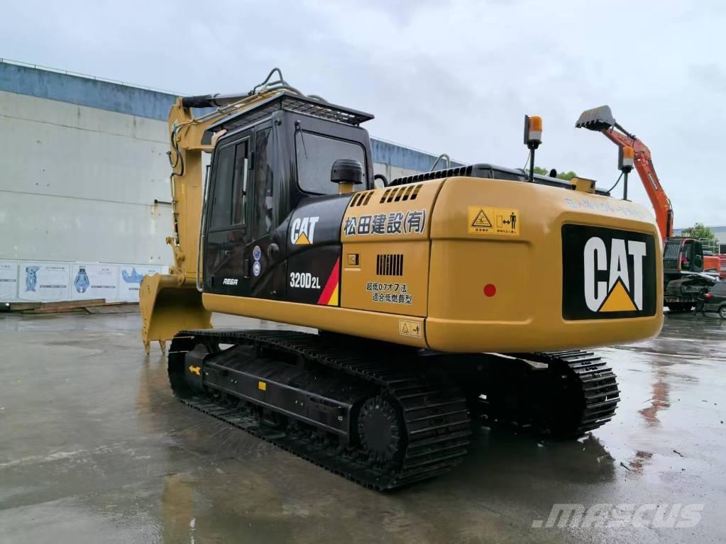 CAT 320 D L 대형 굴삭기 29톤 이상