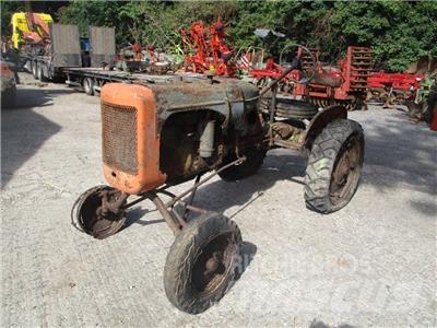 Allis-Chalmers B 트랙터