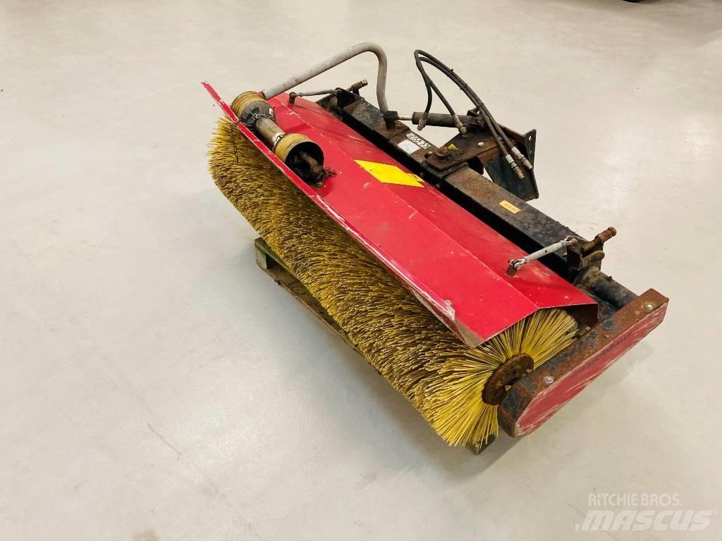 GMR Kost 150 cm 도로 청소차