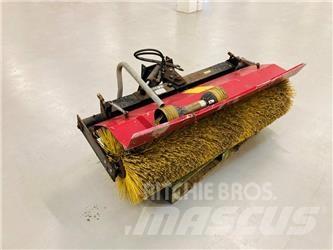 GMR Kost 150 cm 도로 청소차