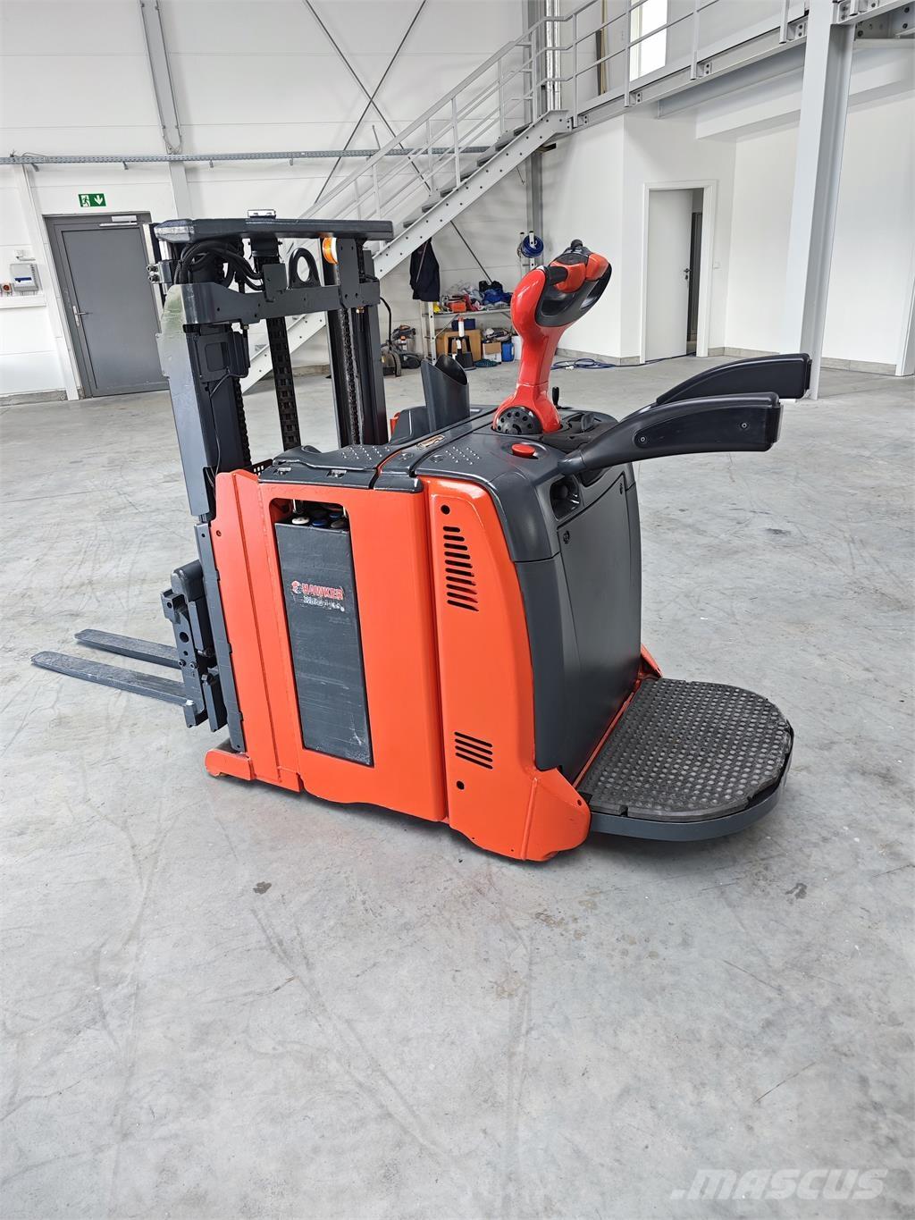 Linde L06 AC AP 보행식 리치 지게차
