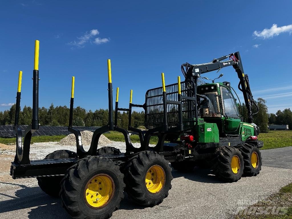 John Deere 810 E 원목 포워더