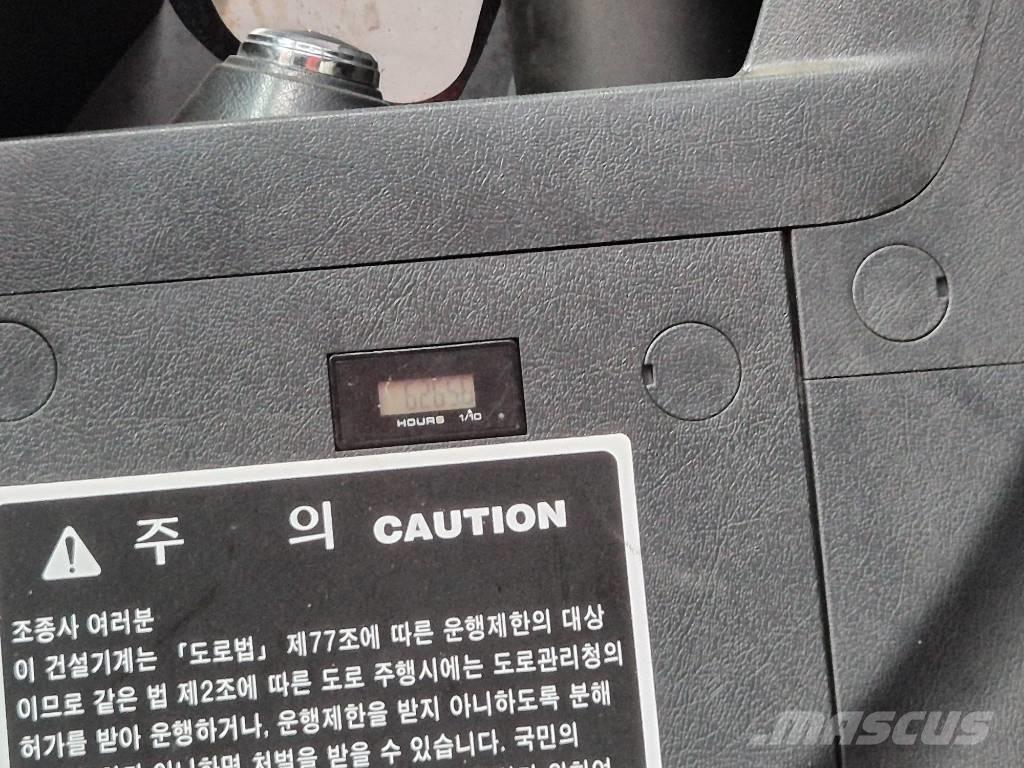 Hyundai HW 210 A  휠 굴삭기