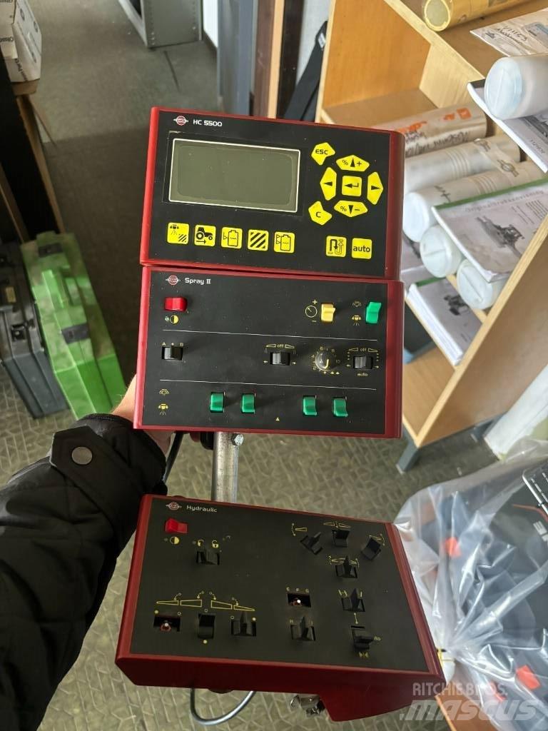 Hardi Commander 3200 견인형 분무기