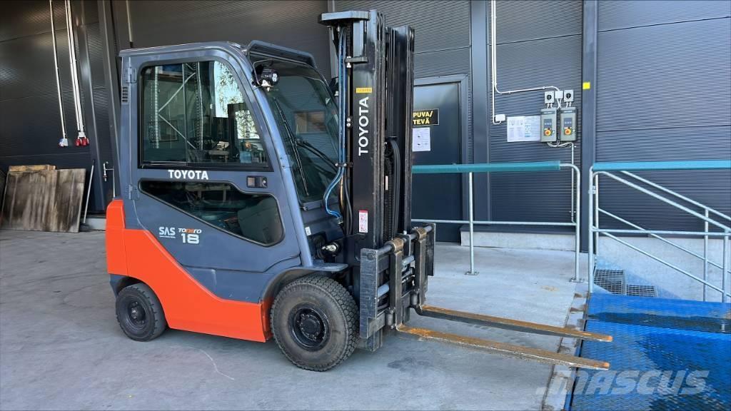 Toyota 02-8 FDF 18 디젤 지게차