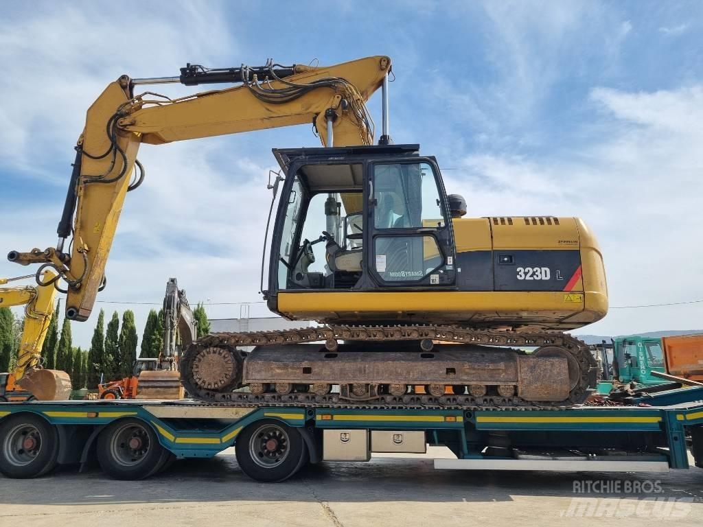 CAT 323 D L 대형 굴삭기 29톤 이상