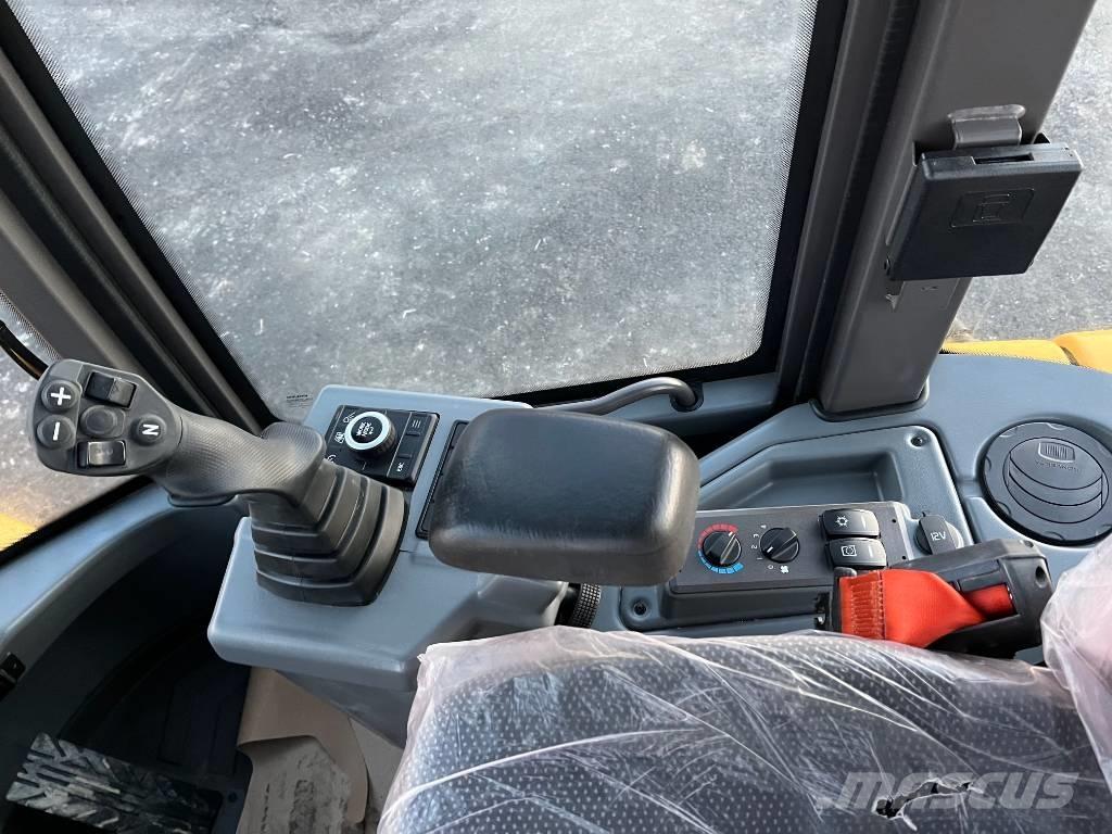 Volvo L30 HS  휠로우더