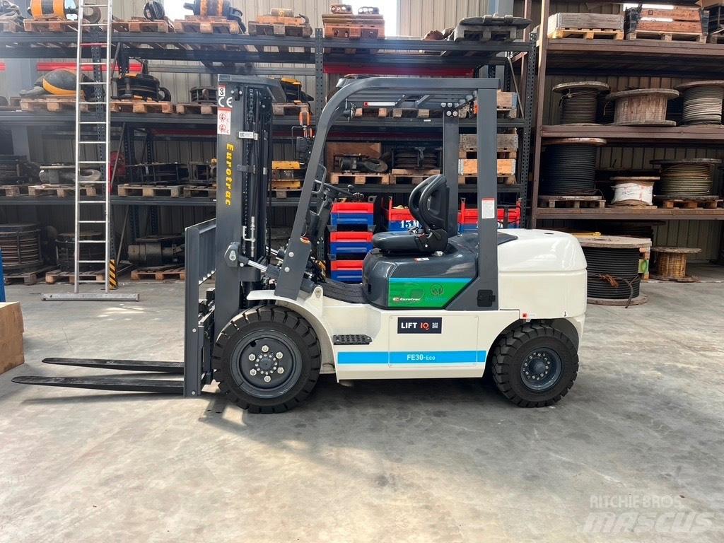 Eurotrac FE30 전동 지게차